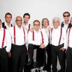 Banda Caras e Coroas