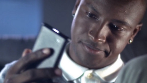 Thiaguinho revela o clipe de "Desencana"