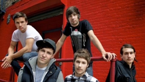 You Me At Six chega pela primeira vez ao topo da parada britânica de álbuns