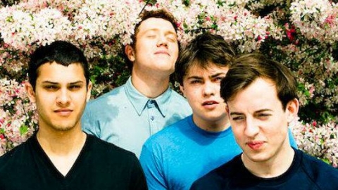 Bombay Bicycle Club chega pela primeira vez ao topo da parada britânica de álbuns