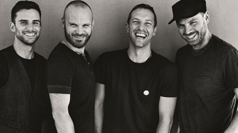 Coldplay e Sam Smith chegam ao topo da parada britânica