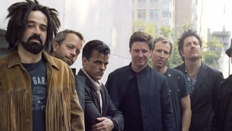 Ouça "Scarecrow", a nova música dos Counting Crows!