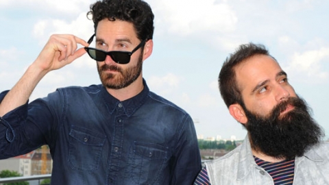 "I Sold My Bed, But Not My Stereo": Confira o novo clipe do Capital Cities