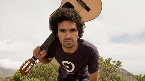 Brendan Adams lança clipe com cenas gravadas no Brasil. Veja!