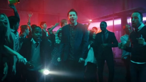 Assista ao clipe de "Verge", de Owl City em parceria com Aloe Blacc