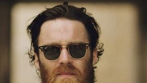 Ouça "1998", parceria de Chet Faker e Banks
