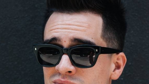 Confira "Molly", parceria do rapper Lil Dicky com Brendon Urie do Panic! At The Disco