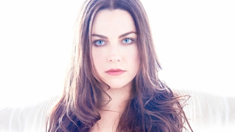 Parabéns Amy Lee! Veja os melhores looks da líder do Evanescence