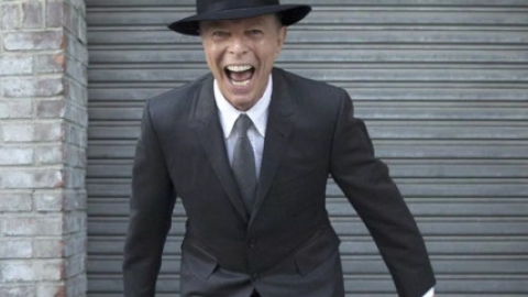 Com "Blackstar" novamente no topo, David Bowie segue dominando a parada britânica de álbuns