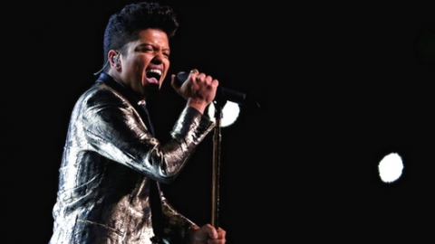 Super Bowl 50: Veja as melhores apresentações  da história do evento