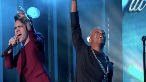 Panic! At The Disco canta "Thong Song" com Sisqó em programa americano