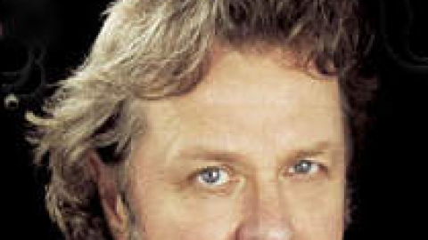 Morre o baixista e vocalista do Asia John Wetton