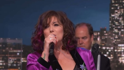 Ann Wilson do Heart homenageia Chris Cornell cantando "Black Hole Sun" do Soundgarden. Veja!