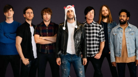 Maroon 5 divulga prévia de "Who I Am", música inédita do disco "Red Pill Blues". Veja!