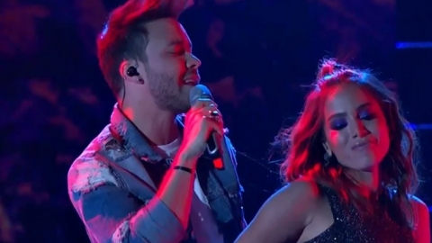 Anitta se apresenta com Prince Royce no "La Voz... México". Veja!