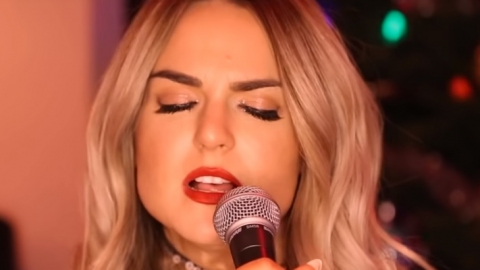 JoJo regrava "Miss You Most (At Christmas Time)", de Mariah Carey, com direito a clipe. Veja!