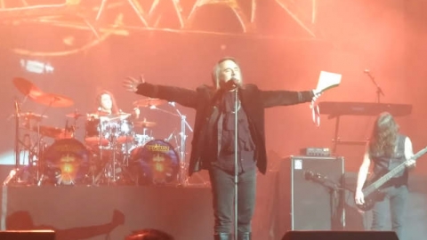 Em homenagem ao vocalista Andre Matos, Shaman libera a íntegra do último show banda