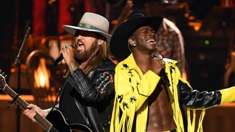 Lil Nas X no topo pela 15ª semana e próximo de recorde: Veja o Top 10 singles dos EUA da semana!
