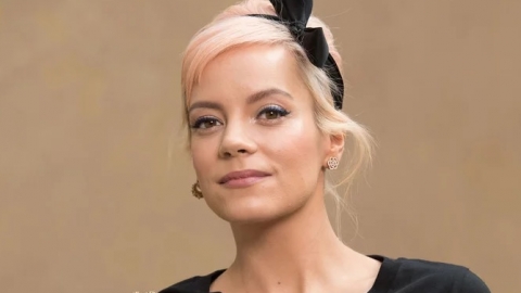 Lily Allen diz que terá sua própria linha de brinquedos eróticos
