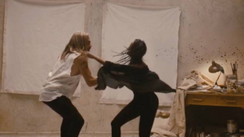 Alicia Keys divulga a inédita "Show Me Love", música em parceria com Miguel. Veja o vídeo!