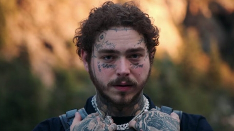 "Hollywood's Bleeding" de Post Malone volta ao topo da parada americana de álbuns