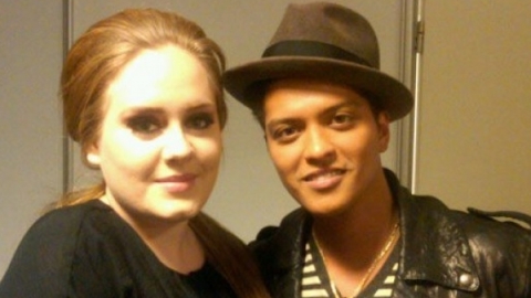Bruno Mars e Adele lideram paradas de singles e álbuns da década da Billboard
