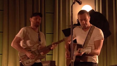 Coldplay mostra novidades e surpresas em performance para a BBC. Veja!
