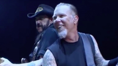 Metallica posta homenagem a Lemmy, do Mötörhead, no aniversário de morte do vocalista