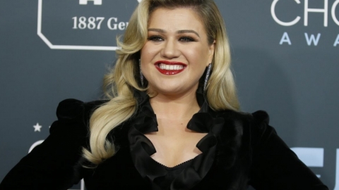 Kelly Clarkson será homenageada na Calçada da Fama em Hollywood