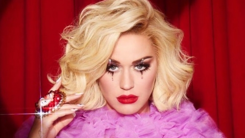 Katy Perry traz pop dançante e otimismo em seu novo álbum "Smile". Ouça com todas as letras!