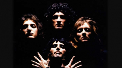 Mick Rock, fotógrafo de capas e imagens clássicas do rock, morre aos 72 anos