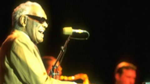 Dueto gravado por Ray Charles e Johnny Cash será lançado 29 anos depois